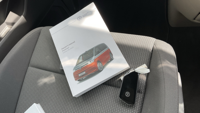 Volkswagen Multivan 2.0 TDI Life 5dr LWB DSG Diesel Estate
